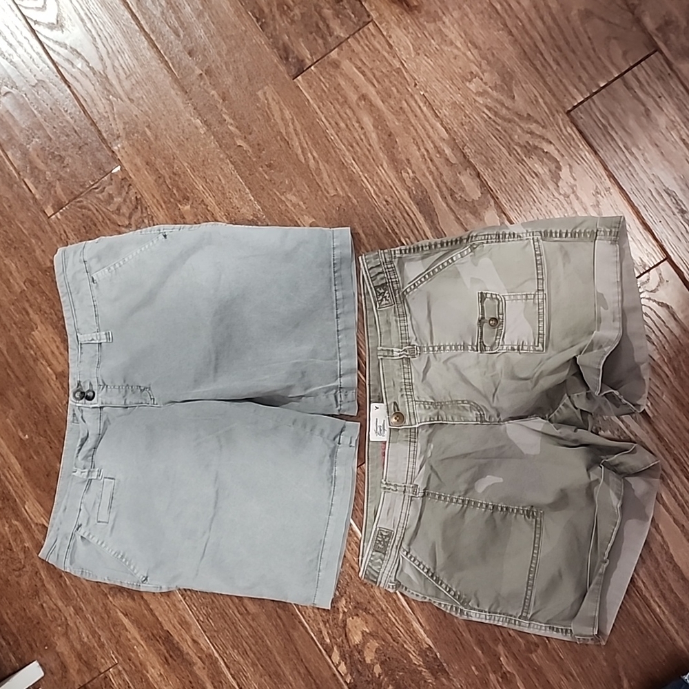American eagle shorts.